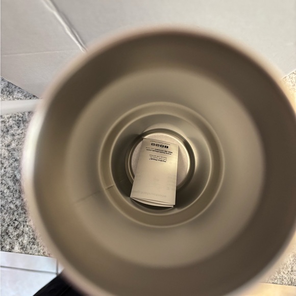 Hydro Flask Sage Travel Bottle - Picture 5 of 6